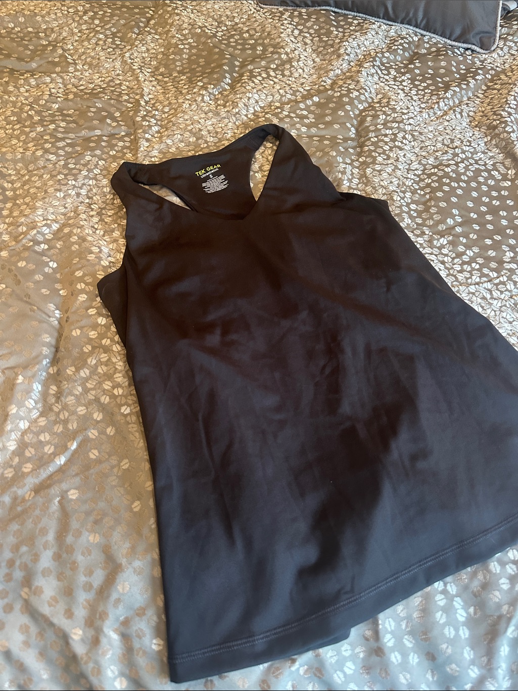 Tek Gear Ultrastretch Black Razorback V-Neck Tank Top Built-In Bra Small